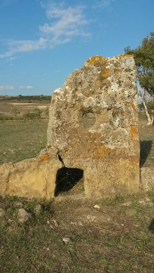 tomba dei giganti "Su cuaddu 'e Nixias" - Lunamatrona